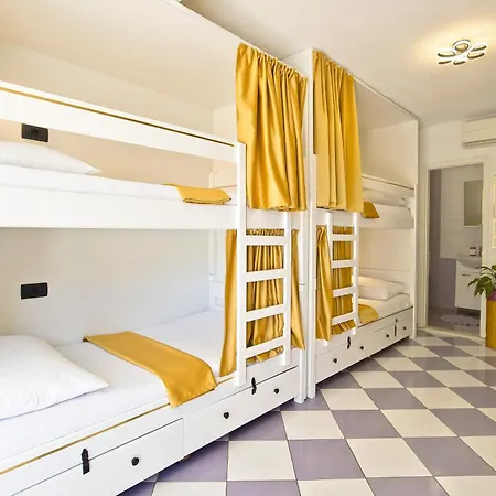 Zorana Hostel