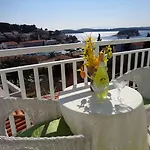 Zorana Hostel *