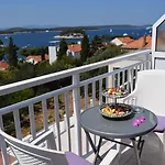 Zorana * Hvar Town
