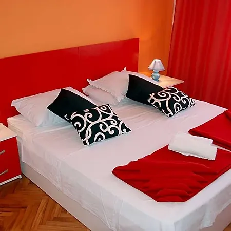 Zorana هفار